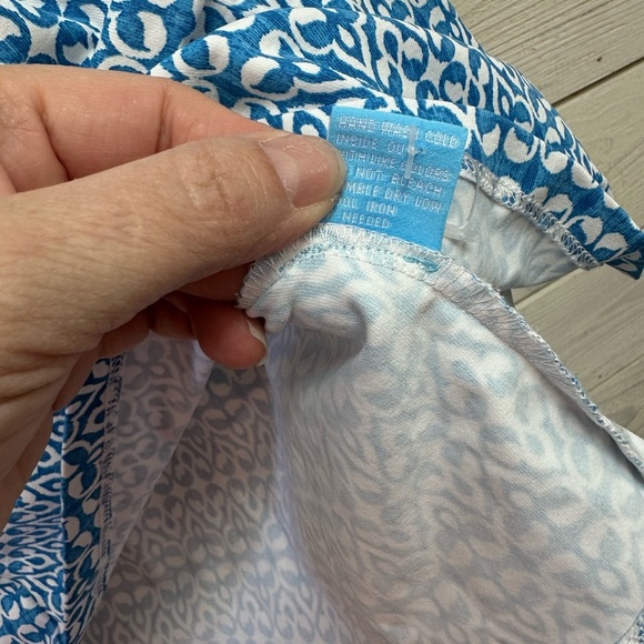 J.McLaughlin Blue & White Printed Smocked-Back Tank Top – Size XL - Picture 5 of 5